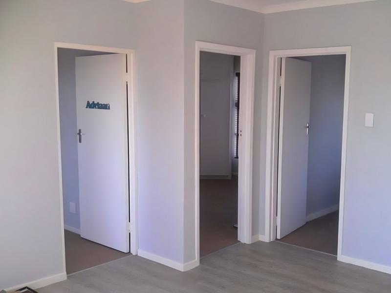 7 Bedroom Property for Sale in Heiderand Western Cape